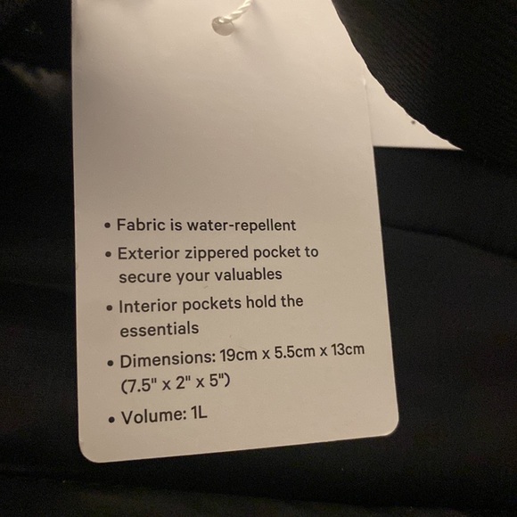 Lululemon Everywhere Belt Bag Wunder Puff 1L Black - Picture 10 of 12